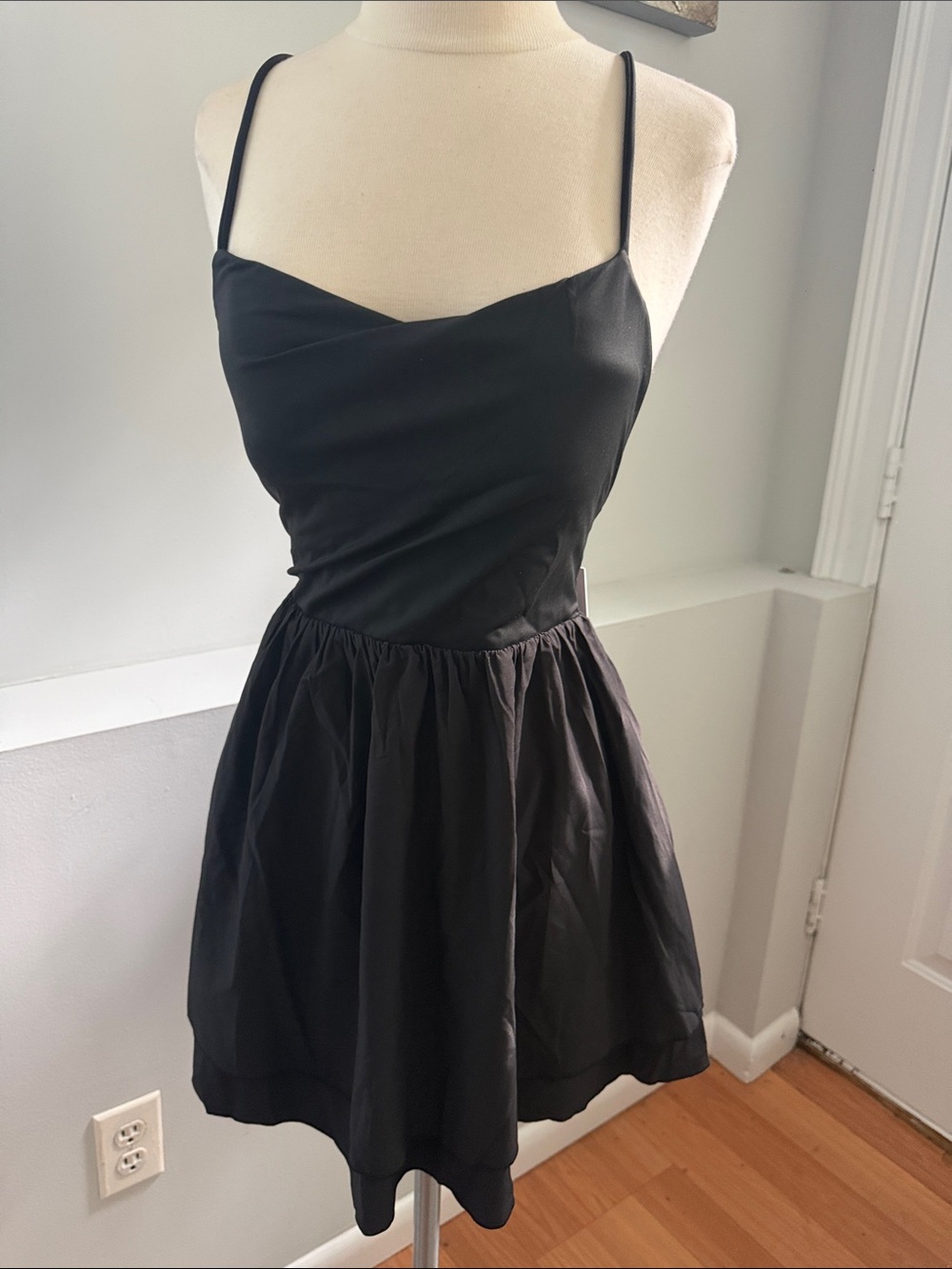 Halara Classic Black Spaghetti-Strap A-Line Dress (68)
